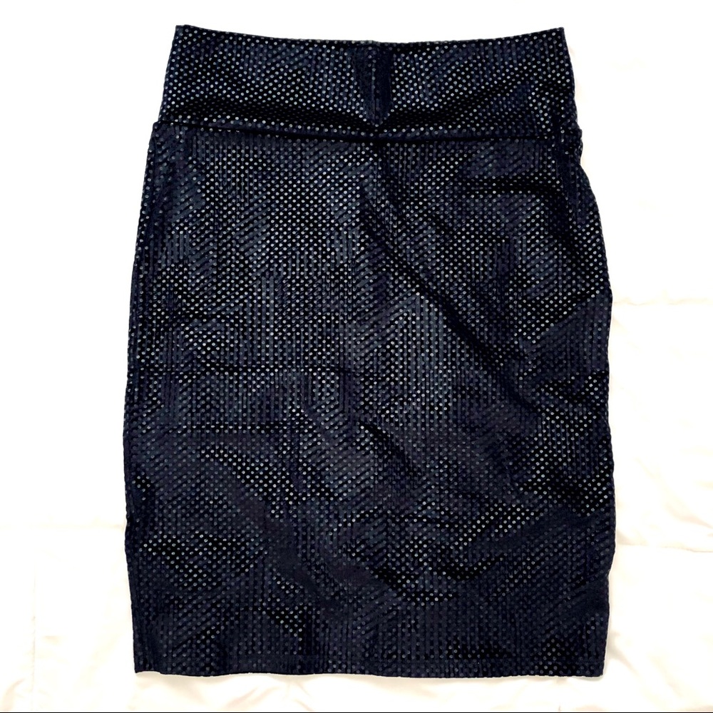 Black polka dot LuLaRoe L Cassie